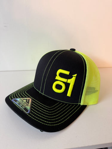 104C BLACK/NEON YELLOW W/ NEON YELLOW ON1 LOGO